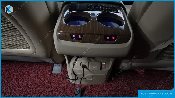 KIA CARNIVAL 9-SEATER HI-LIMOUSINE