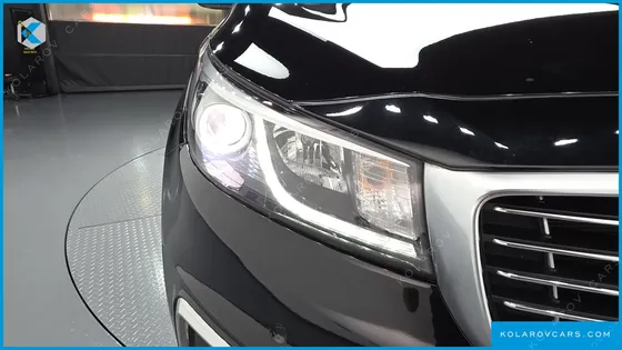 KIA CARNIVAL 9-SEATER HI-LIMOUSINE