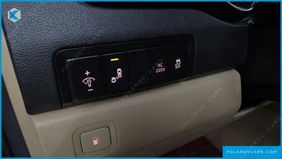 KIA CARNIVAL 9-SEATER HI-LIMOUSINE