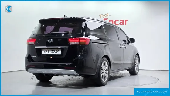 KIA CARNIVAL 9-SEATER PRESTIGE