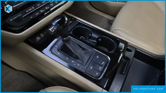 KIA CARNIVAL 9-SEATER PRESTIGE