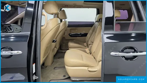 KIA CARNIVAL 9-SEATER PRESTIGE