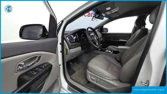 KIA CARNIVAL GASOLINE 7-SEATER LIMOUSINE