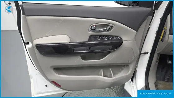 KIA CARNIVAL GASOLINE 7-SEATER LIMOUSINE