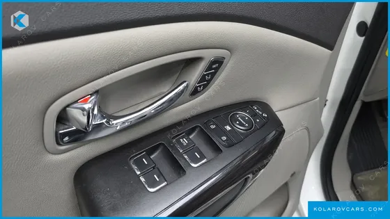 KIA CARNIVAL GASOLINE 7-SEATER LIMOUSINE
