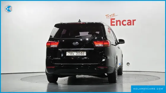 KIA CARNIVAL 11-SEATER NOBLESSE