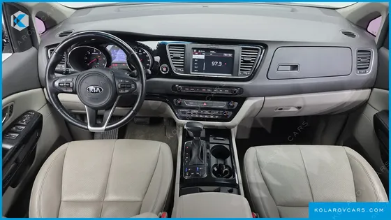 KIA CARNIVAL 11-SEATER NOBLESSE