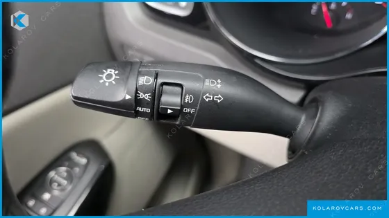 KIA CARNIVAL 11-SEATER NOBLESSE