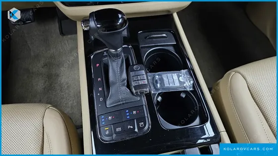KIA CARNIVAL 7-SEATER LIMOUSINE