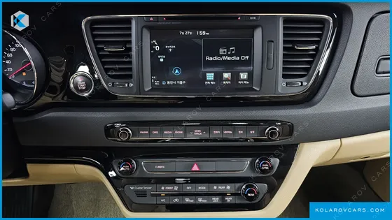 KIA CARNIVAL 7-SEATER LIMOUSINE