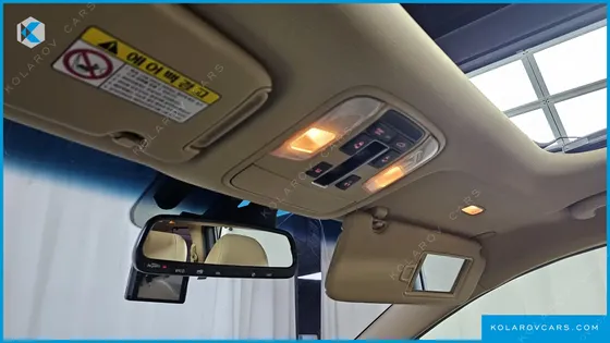 KIA CARNIVAL 7-SEATER LIMOUSINE