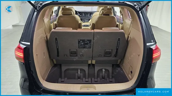 KIA CARNIVAL 7-SEATER LIMOUSINE