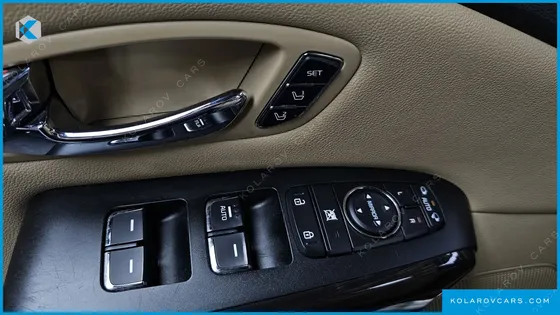 KIA CARNIVAL 7-SEATER LIMOUSINE