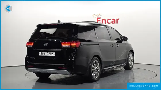 KIA CARNIVAL 9-SEATER NOBLESSE