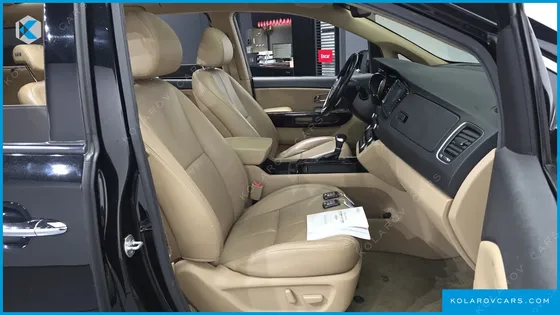 KIA CARNIVAL 9-SEATER NOBLESSE