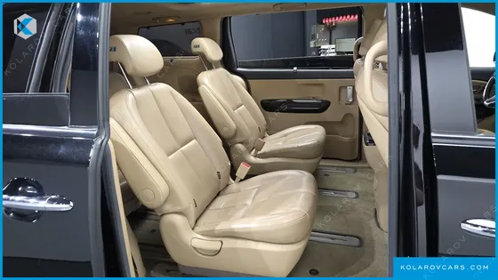 KIA CARNIVAL 9-SEATER NOBLESSE