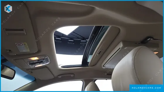 KIA CARNIVAL 9-SEATER NOBLESSE