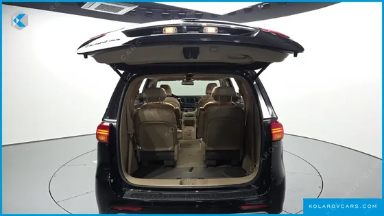 KIA CARNIVAL 9-SEATER NOBLESSE