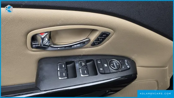 KIA CARNIVAL 9-SEATER NOBLESSE