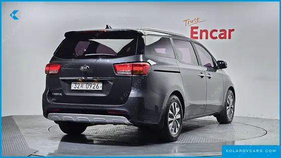 KIA CARNIVAL 9-SEATER LUXURY