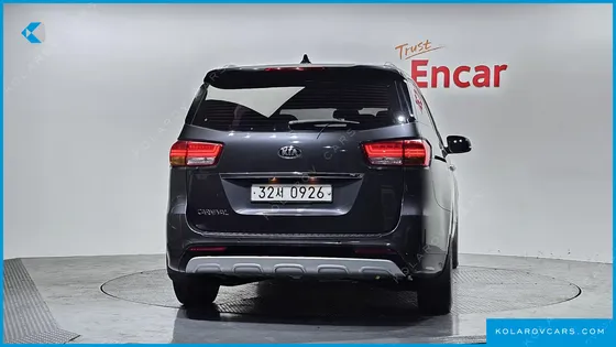 KIA CARNIVAL 9-SEATER LUXURY