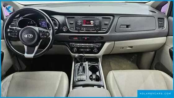 KIA CARNIVAL 9-SEATER LUXURY