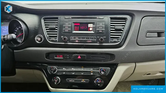 KIA CARNIVAL 9-SEATER LUXURY