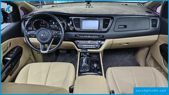 KIA CARNIVAL 9-SEATER NOBLESSE
