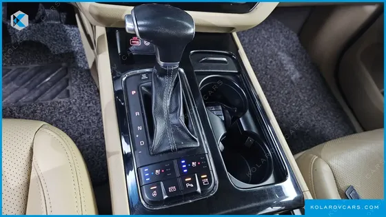 KIA CARNIVAL 9-SEATER NOBLESSE