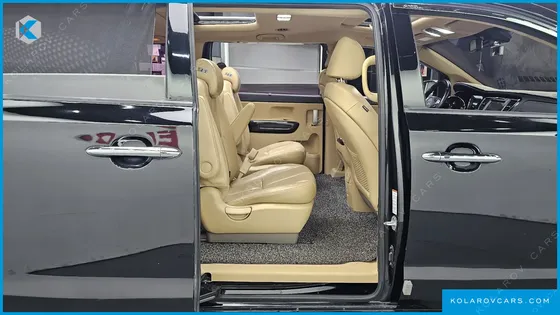 KIA CARNIVAL 9-SEATER NOBLESSE