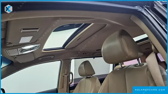KIA CARNIVAL 9-SEATER NOBLESSE