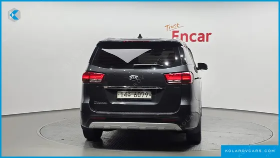 KIA CARNIVAL 9-SEATER PRESTIGE