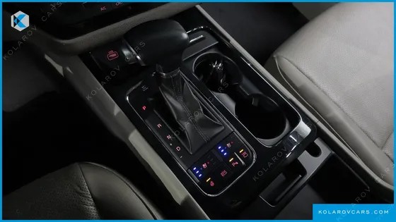 KIA CARNIVAL 9-SEATER PRESTIGE