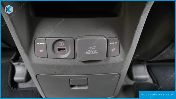 KIA CARNIVAL 9-SEATER PRESTIGE