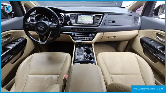 KIA CARNIVAL 9-SEATER HI-LIMOUSINE