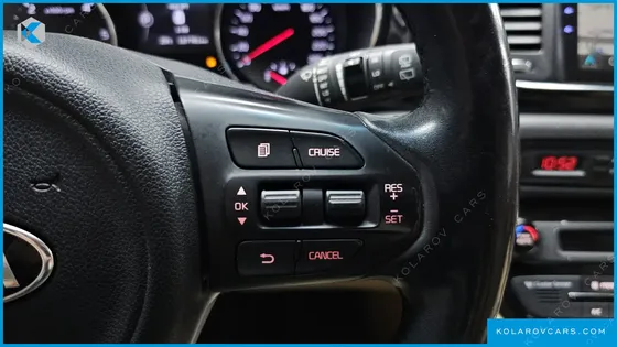 KIA CARNIVAL 9-SEATER HI-LIMOUSINE