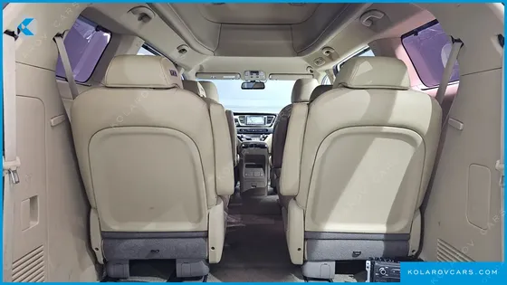 KIA CARNIVAL 9-SEATER HI-LIMOUSINE
