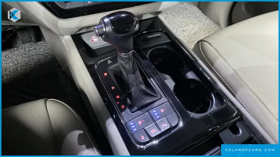 KIA CARNIVAL 9-SEATER PRESTIGE