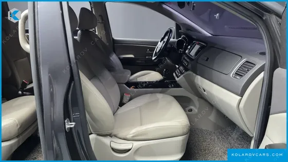 KIA CARNIVAL 9-SEATER PRESTIGE