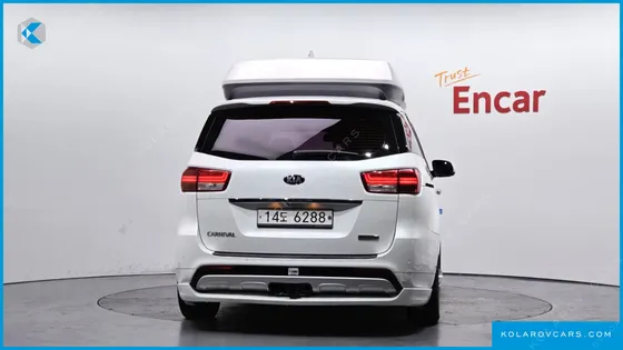 KIA CARNIVAL 9-SEATER HI-LIMOUSINE