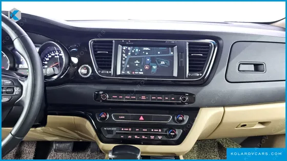 KIA CARNIVAL 9-SEATER HI-LIMOUSINE