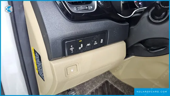 KIA CARNIVAL 9-SEATER HI-LIMOUSINE