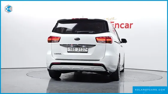KIA CARNIVAL 9-SEATER PRESTIGE