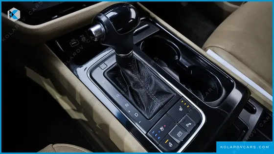 KIA CARNIVAL 9-SEATER PRESTIGE