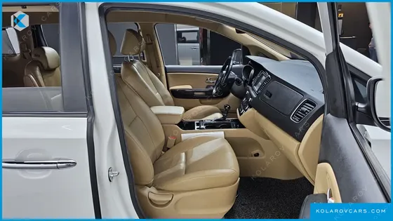 KIA CARNIVAL 9-SEATER PRESTIGE
