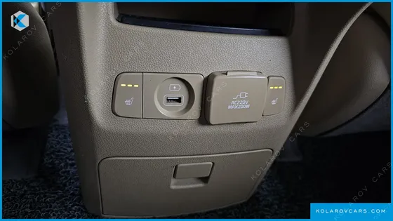 KIA CARNIVAL 9-SEATER PRESTIGE