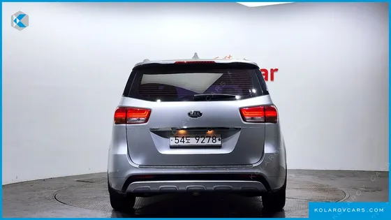 KIA CARNIVAL 9-SEATER PRESTIGE
