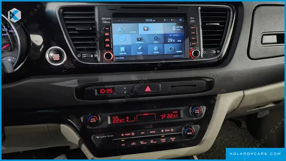 KIA CARNIVAL 9-SEATER PRESTIGE