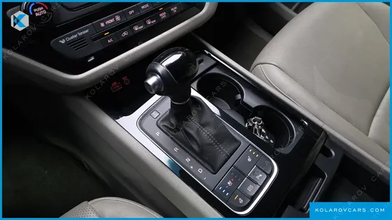 KIA CARNIVAL 11-SEATER PRESTIGE