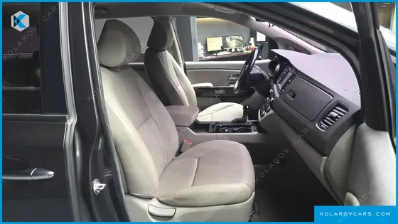 KIA CARNIVAL 11-SEATER PRESTIGE